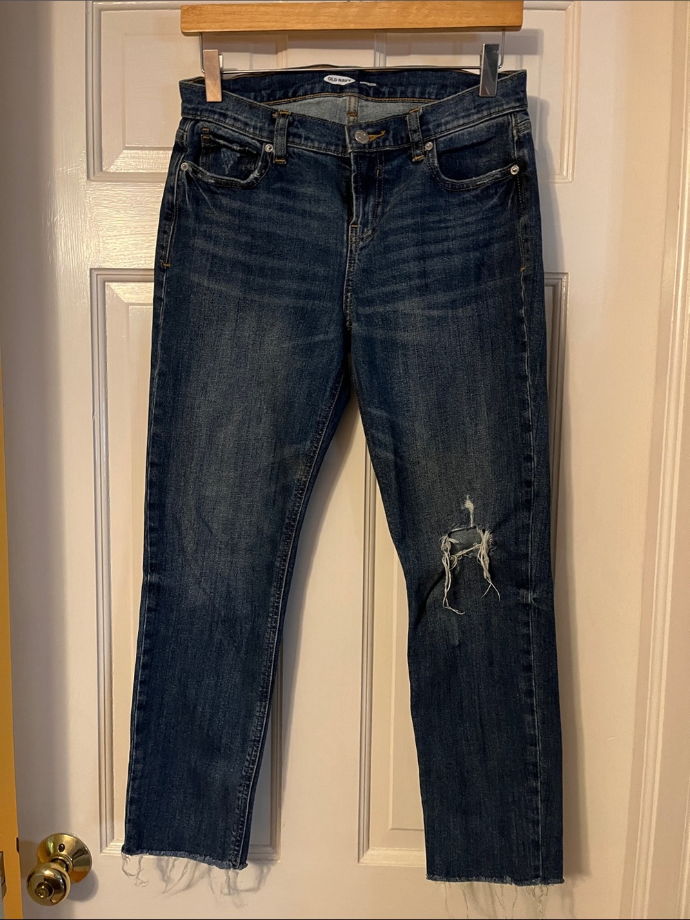 Old Navy Dark Blue Straight-Leg Jeans with Distressed Knee